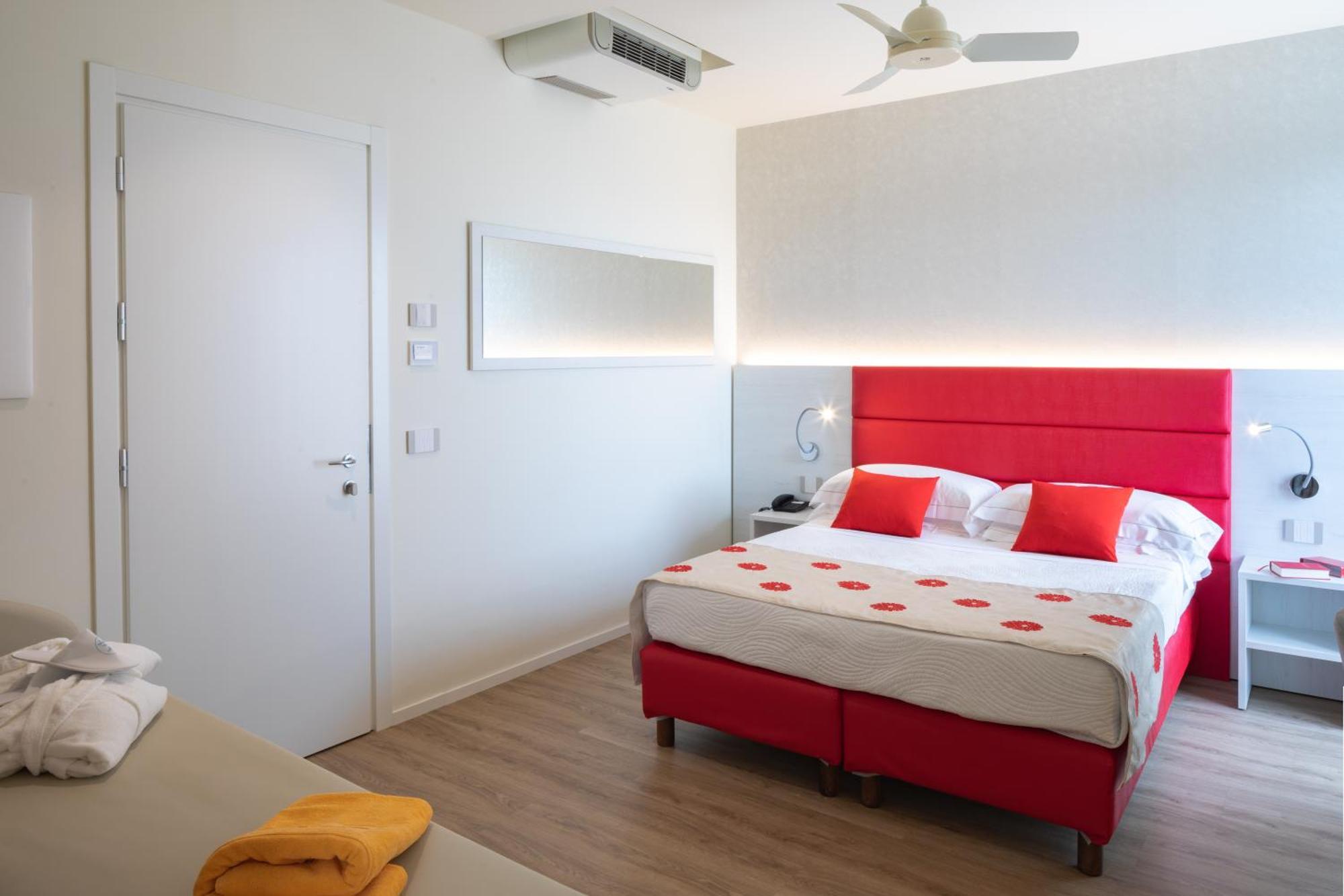 מארוטה Una Hotels Imperial Beach Hotel מראה חיצוני תמונה